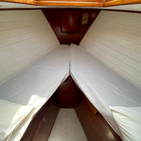 فندق Fantastico Velero En Barcelona سان أدريان دي بيزوس المظهر الخارجي الصورة
