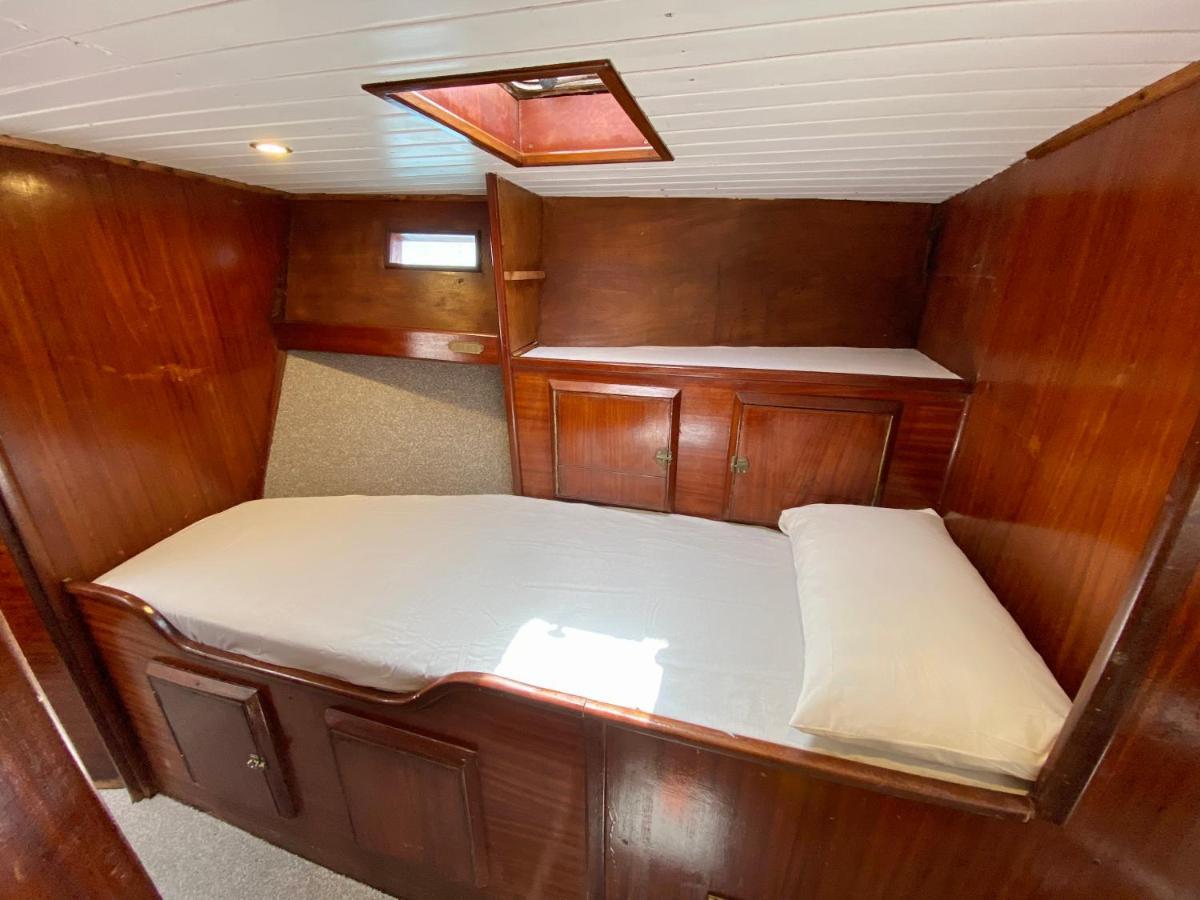 فندق Fantastico Velero En Barcelona سان أدريان دي بيزوس المظهر الخارجي الصورة