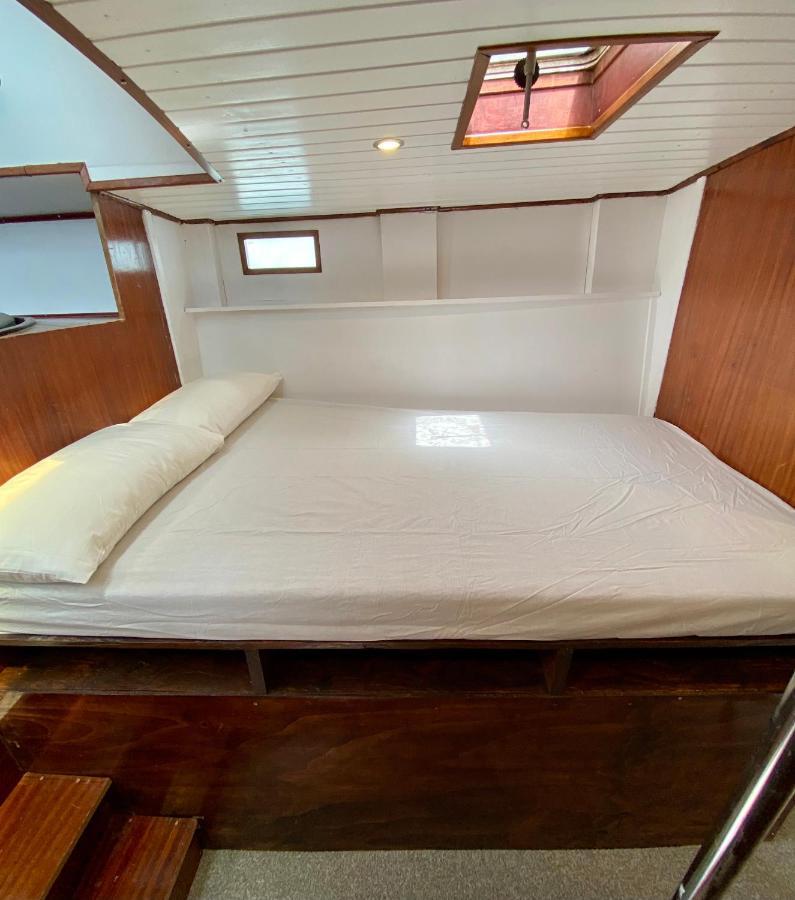 فندق Fantastico Velero En Barcelona سان أدريان دي بيزوس المظهر الخارجي الصورة